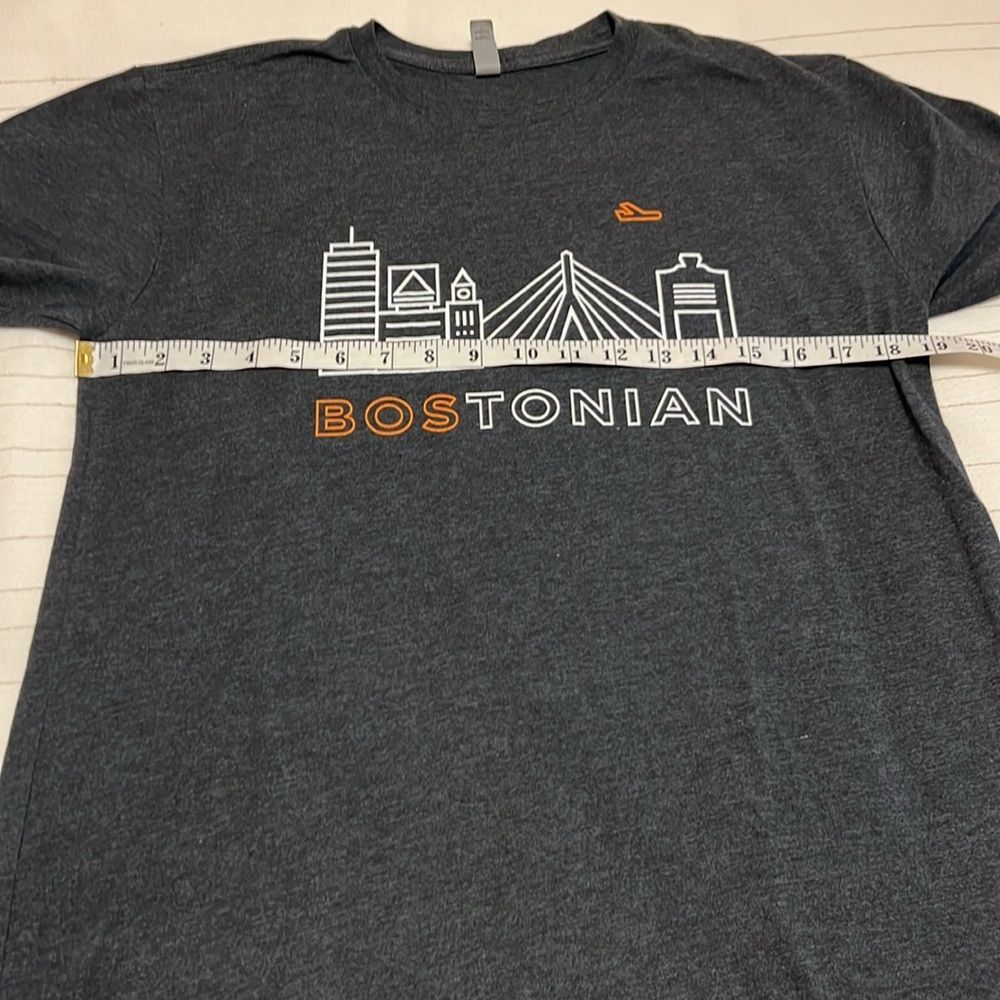 NWOT Bostonian T-Shirt - Picture 2 of 4